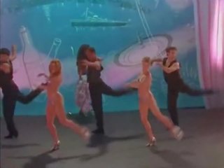 Funkytown - strictly erótico bailando vendimia negrita tetitas.