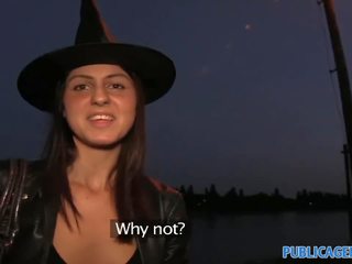 Publicagent - halloween witch saa perseestä