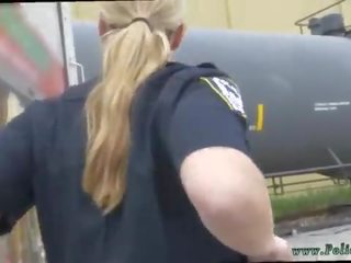 Črno milf policaj umazano film video filmi črno suspect taken na a prostaški vožnja